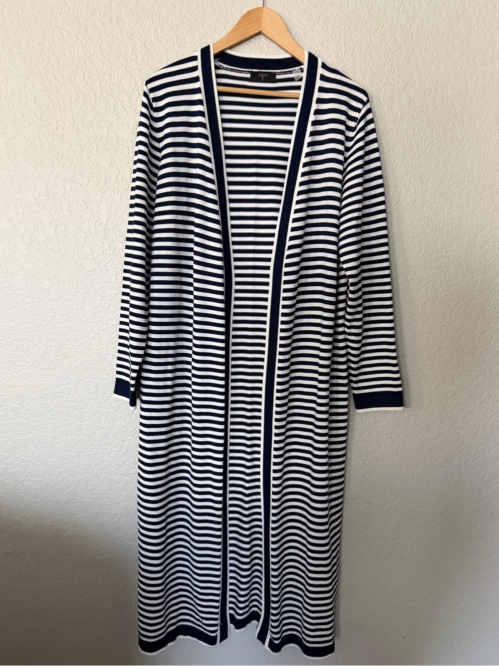 Tahari Navy and White Striped Knit long cardigan duster Top size XL